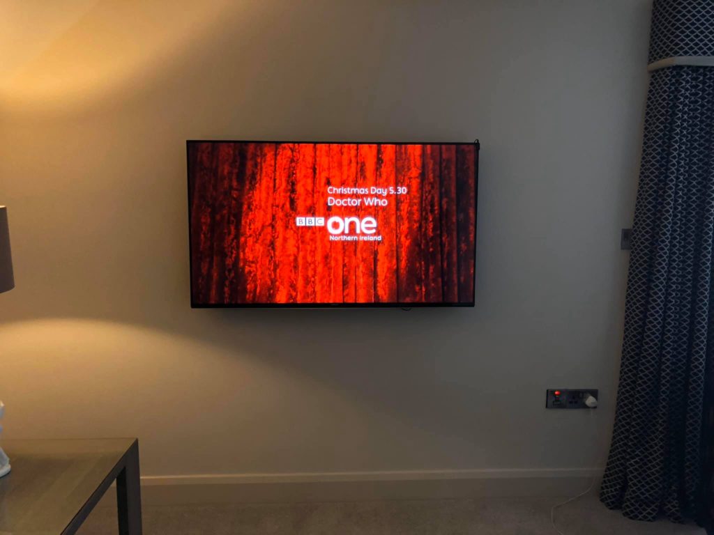 Tv mount with all cables hidden